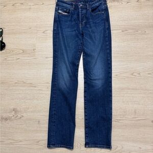 Diesel Women's Low Rise Straight Leg Jeans - Dark Blue